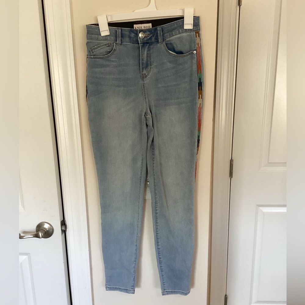 Knox Rose light blue skinny jeans with colorful embroidered side panels, size 4